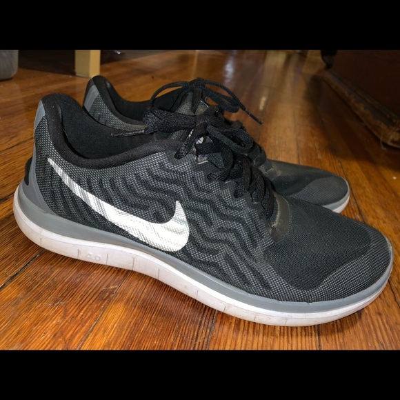 Nike Shoes - Nike free run